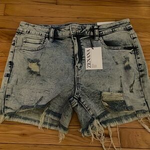 NWT Zenana Large Acid Wash Shorts Distressing